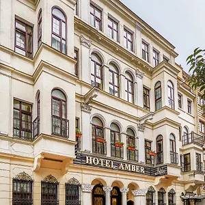 4* Szálloda Amber &